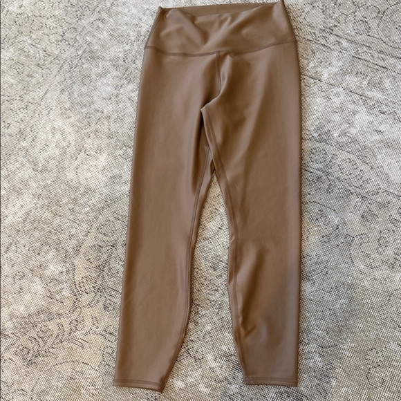 ALO Yoga Tan Leggings Size Medium - Picture 3 of 6